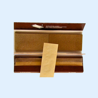 GIZEH Brown King Size Papers beim Rollen – Papers & Filtertips