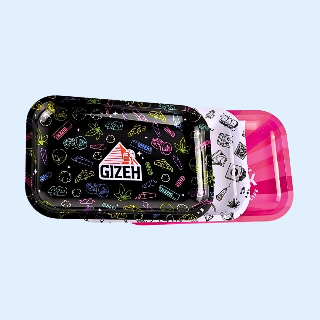 Übersicht GIZEH Metal Rolling Tray M Serie – Varianten Comic White, Comic Black und All Pink im Vergleich