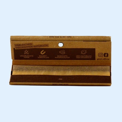 GIZEH Unbleached King Size Slim Papers + Tips – geöffnetes Heftchen mit ungebleichten Papers und Tips