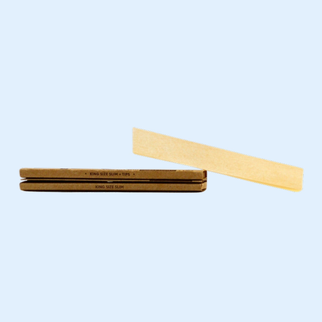GIZEH Unbleached King Size Slim Paper einzeln neben dem Heftchen