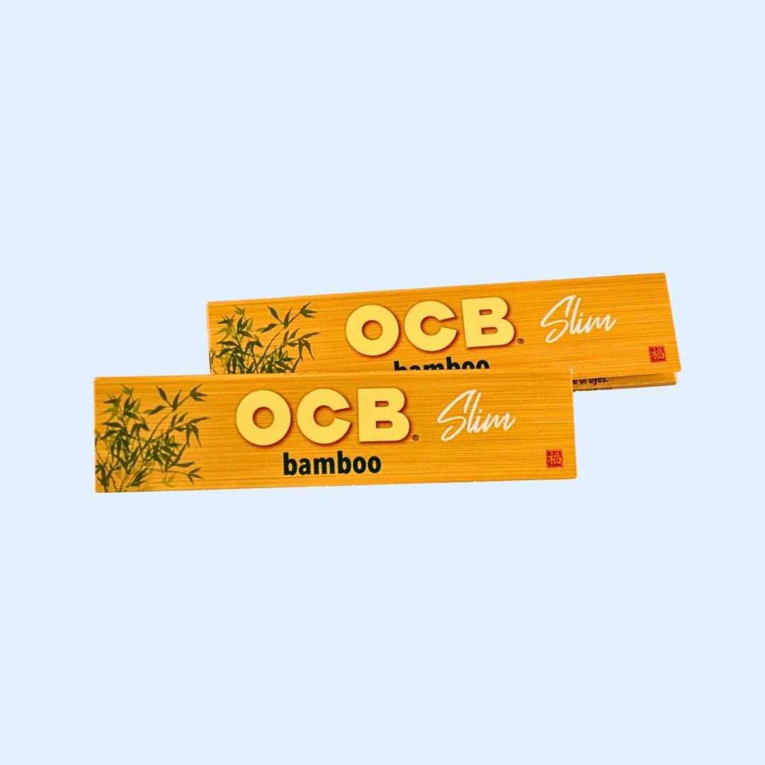 OCB Bamboo King Size Papers beim Rollen – natürliche Bambus Papers